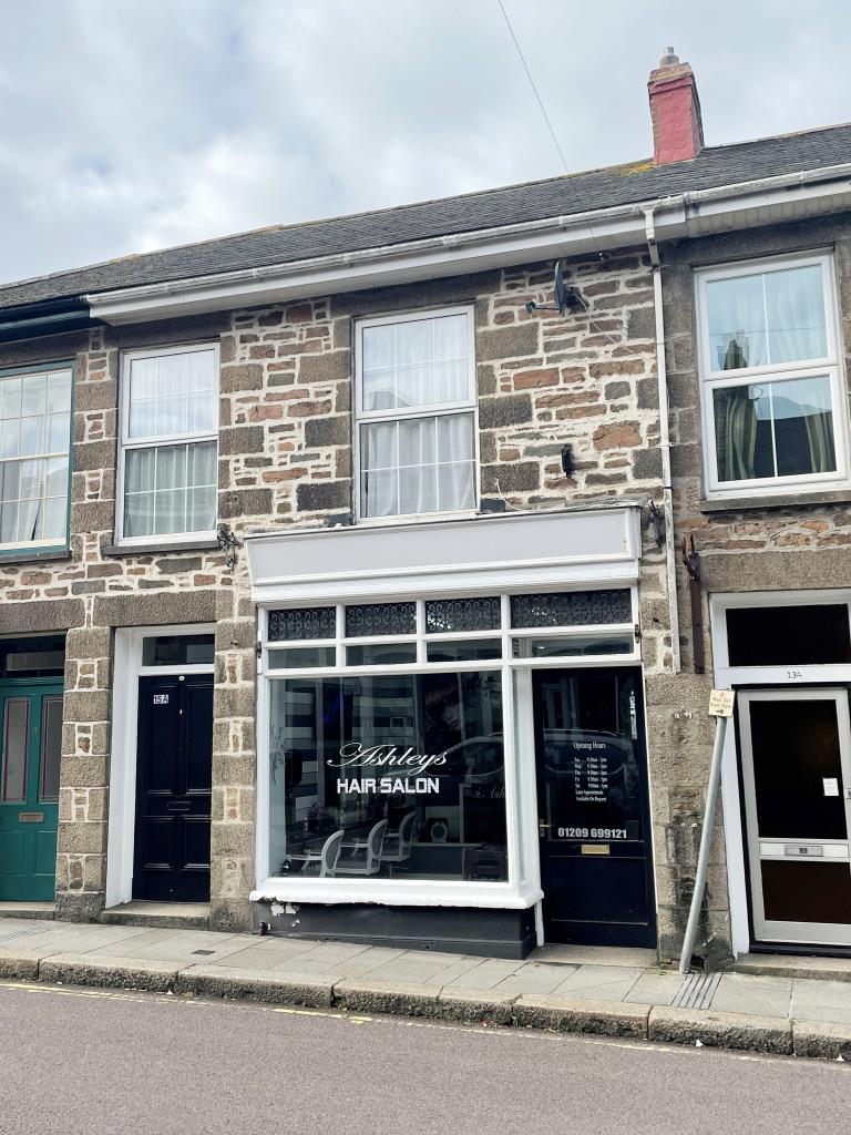 Lot: 52 - FREEHOLD PROPERTY FOR INVESTMENT -